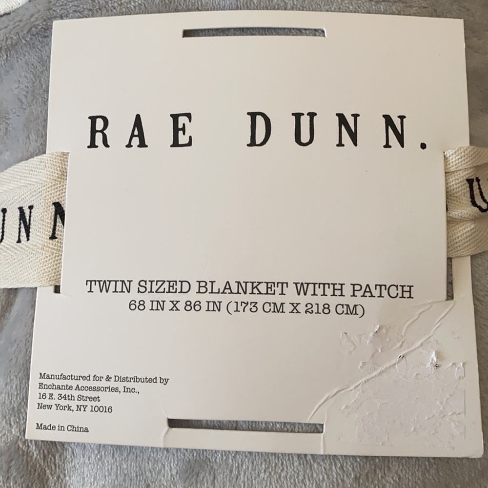 Rae Dunn Twin Sized Blanket With Patch ⛄️ - Picture 3 of 4